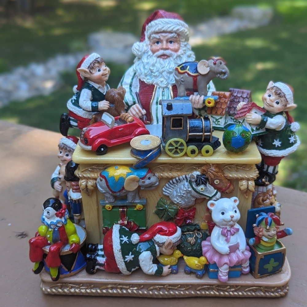 Fitz and Floyd 2006 "Christmastime" Santa Music Box Decoration